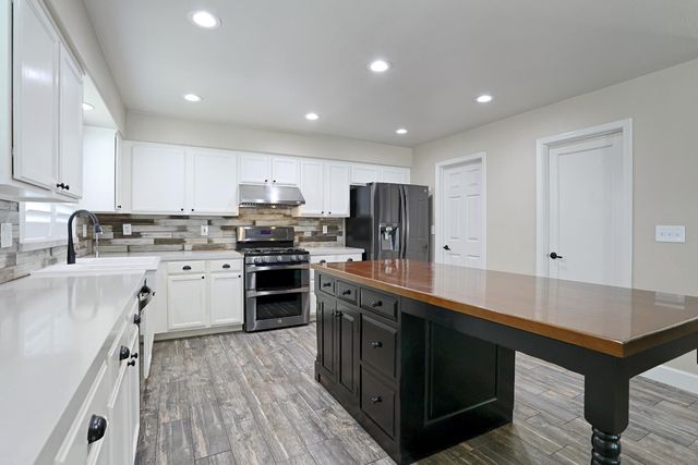 873 Ruess Rd, Ripon, CA 95366