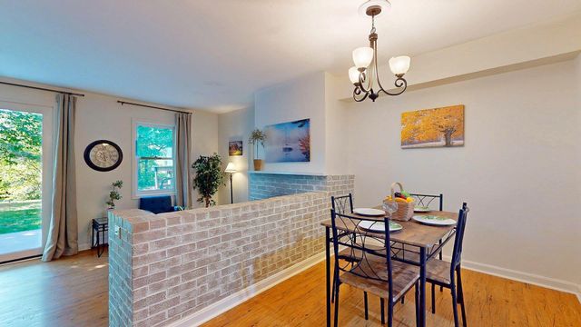 144 Hayes Avenue, South Burlington, VT 05403