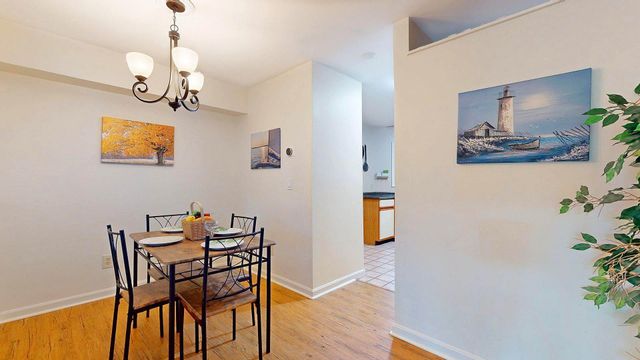 144 Hayes Avenue, South Burlington, VT 05403