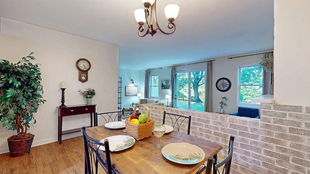 144 Hayes Avenue, South Burlington, VT 05403