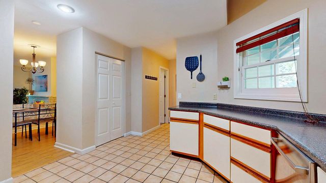 144 Hayes Avenue, South Burlington, VT 05403