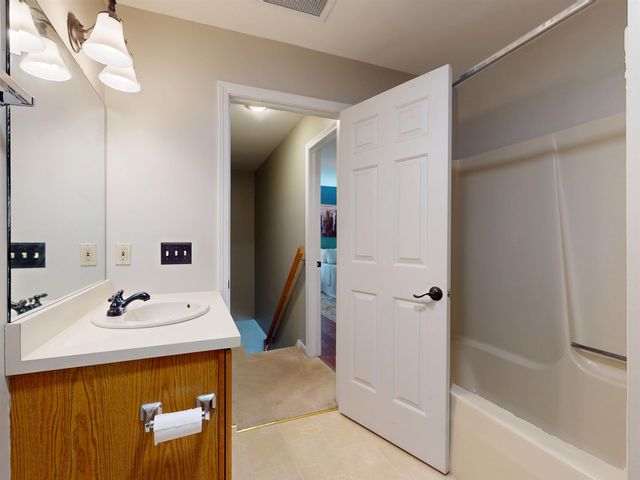 144 Hayes Avenue, South Burlington, VT 05403