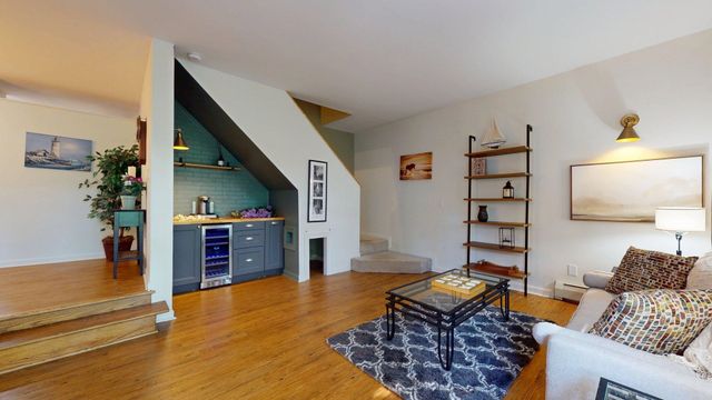 144 Hayes Avenue, South Burlington, VT 05403
