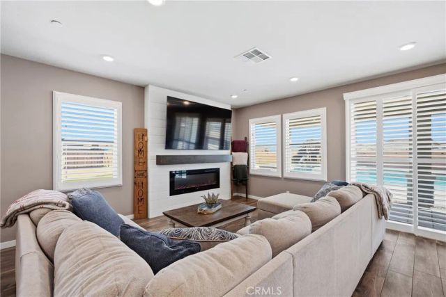 44520 Freer, Lancaster, CA 93536