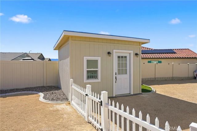 44520 Freer, Lancaster, CA 93536