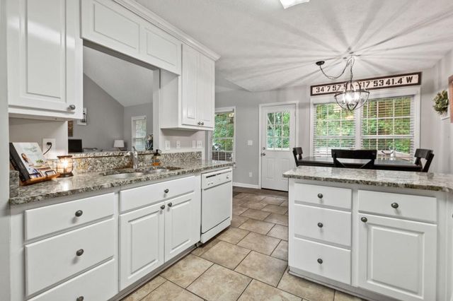 122 Brookhaven Lane, Canton, GA 30114