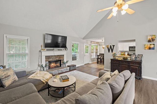 122 Brookhaven Lane, Canton, GA 30114