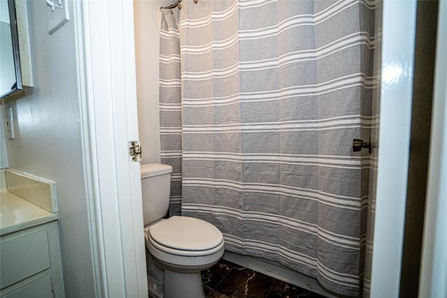 1515 Sandy Springs Road 1001, Houston, TX 77042