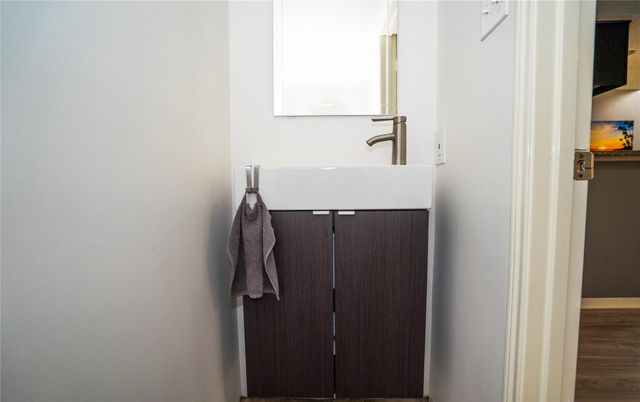 1515 Sandy Springs Road 1001, Houston, TX 77042