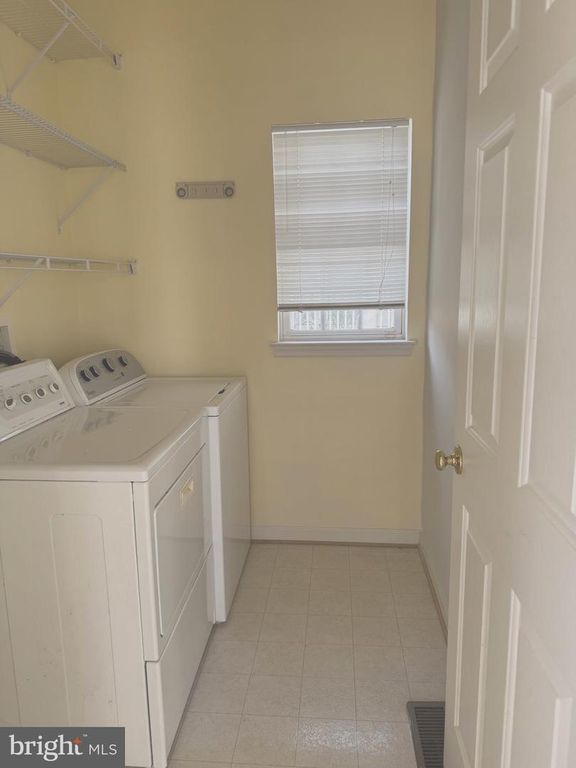 Image 17 of property listing at 506 LEANING OAK ST, Gaithersburg, MD 20878
