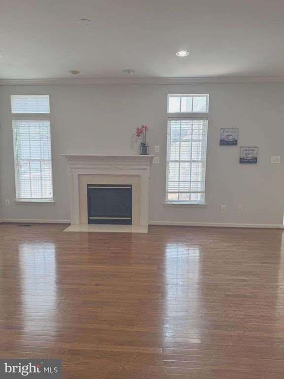 Image 18 of property listing at 506 LEANING OAK ST, Gaithersburg, MD 20878