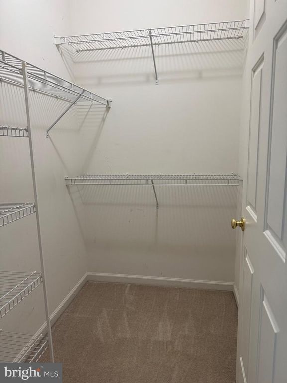 Image 25 of property listing at 506 LEANING OAK ST, Gaithersburg, MD 20878