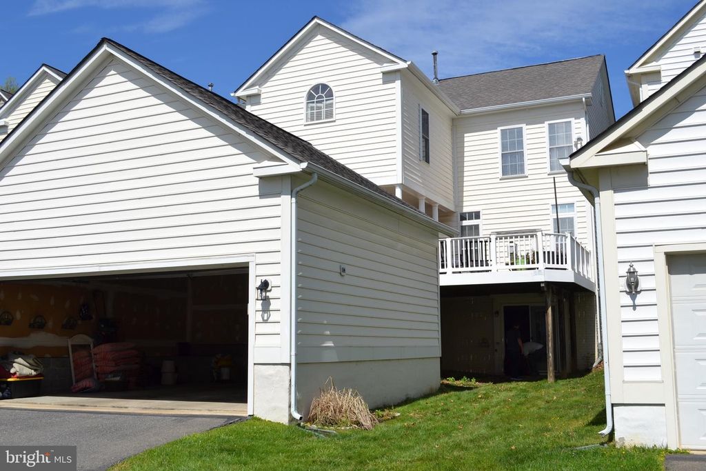 Image 38 of property listing at 506 LEANING OAK ST, Gaithersburg, MD 20878