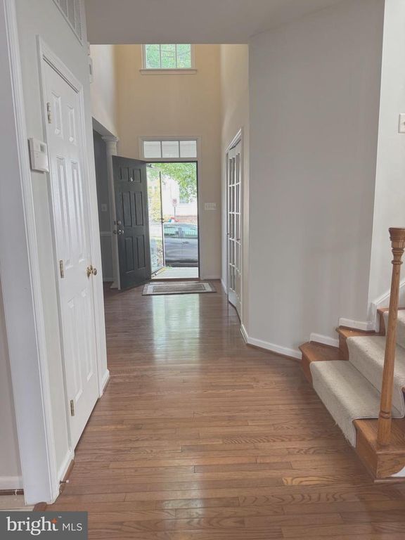 Image 4 of property listing at 506 LEANING OAK ST, Gaithersburg, MD 20878
