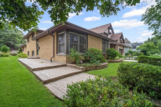 421 N Elm Street, Itasca, IL 60143