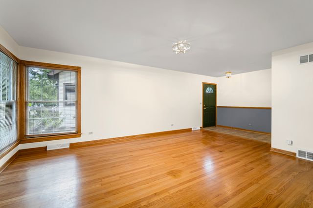 421 N Elm Street, Itasca, IL 60143