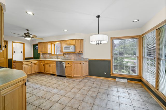 421 N Elm Street, Itasca, IL 60143