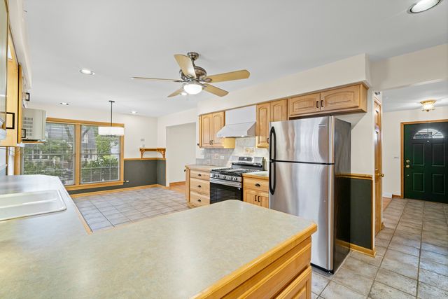 421 N Elm Street, Itasca, IL 60143