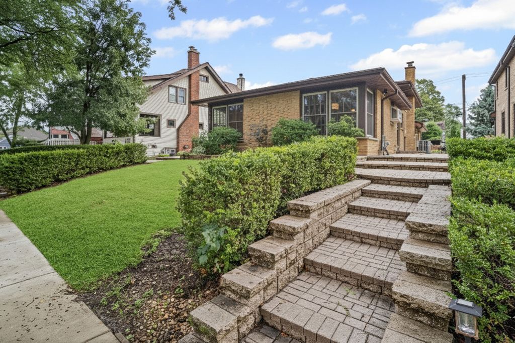 421 N Elm Street, Itasca, IL 60143