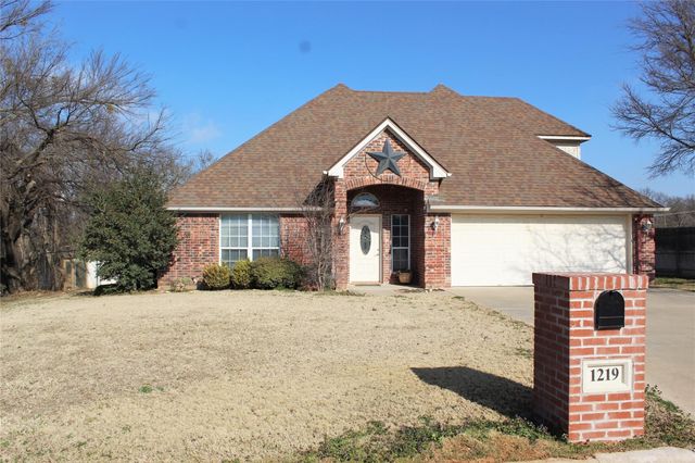 1219 Prairie Wind Boulevard, Stephenville, TX 76401