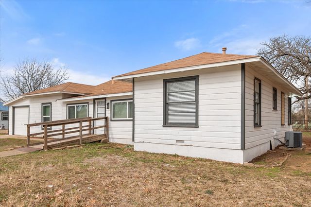 7420 Retta Mansfield Road, Mansfield, TX 76063