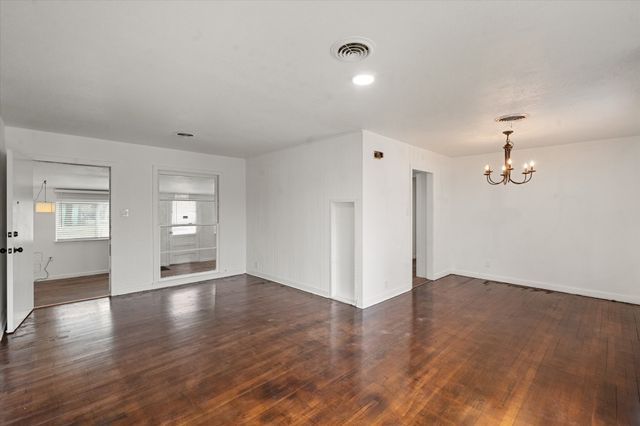 7420 Retta Mansfield Road, Mansfield, TX 76063