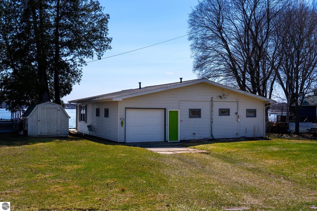 Image 10 of property listing at 5445 W Beal City Road, Weidman, MI 48893