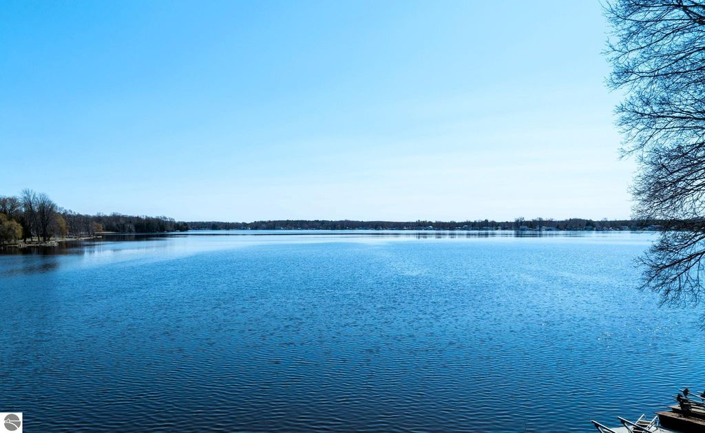 Image 8 of property listing at 5445 W Beal City Road, Weidman, MI 48893