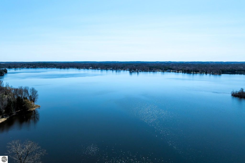 Image 9 of property listing at 5445 W Beal City Road, Weidman, MI 48893