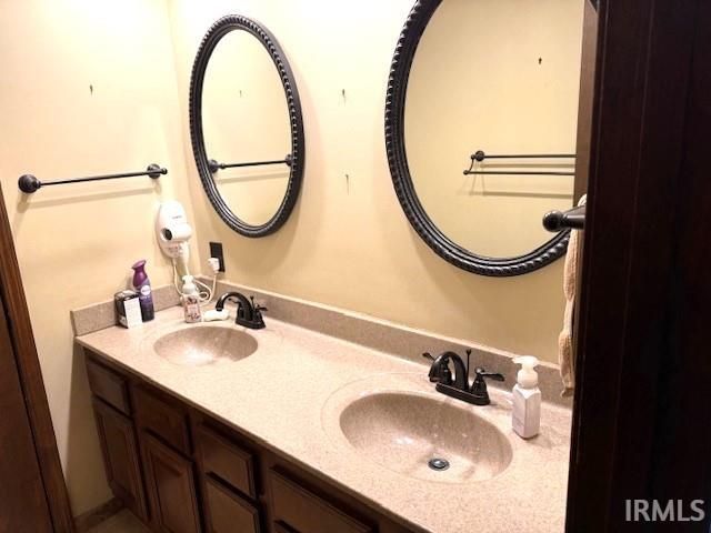 6016 Sarabeth Lane, Evansville, IN 47712