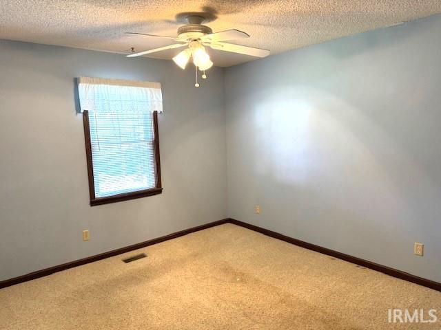 6016 Sarabeth Lane, Evansville, IN 47712