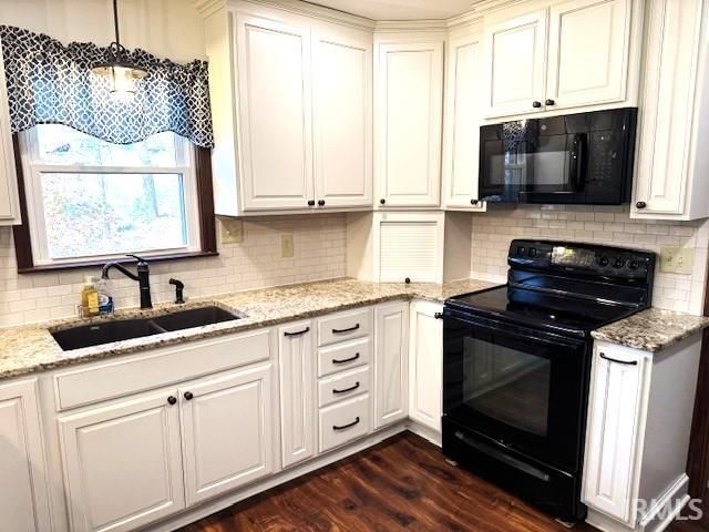 6016 Sarabeth Lane, Evansville, IN 47712