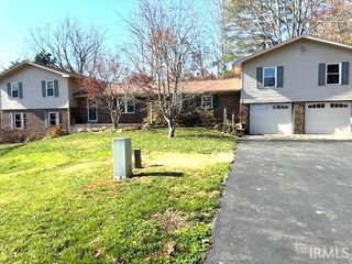 6016 Sarabeth Lane, Evansville, IN 47712