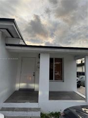 540 Beacom Blvd 540, Miami, FL 33135