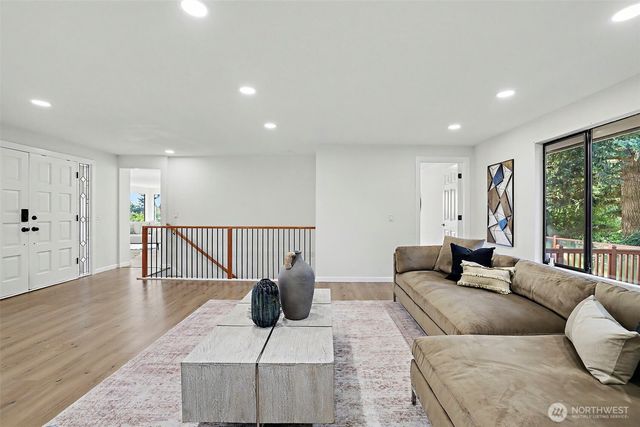 3414 166th Place SW, Lynnwood, WA 98037