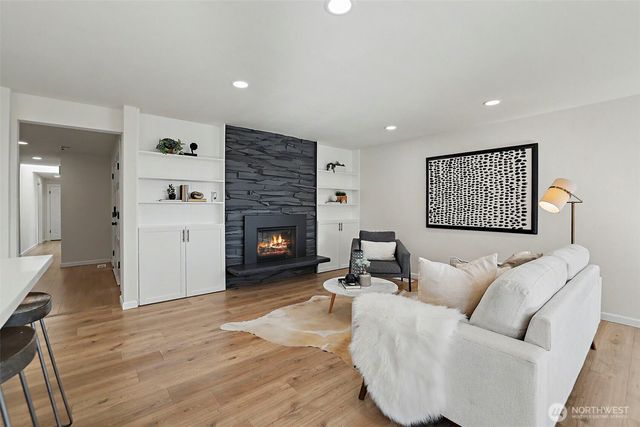 3414 166th Place SW, Lynnwood, WA 98037
