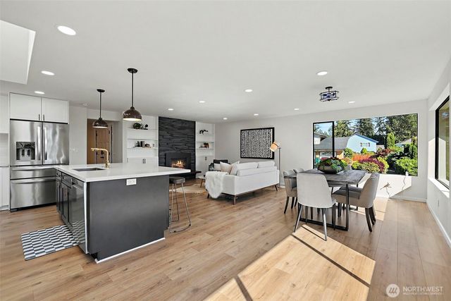 3414 166th Place SW, Lynnwood, WA 98037