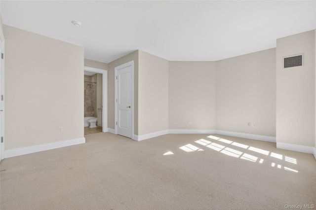 319 Trump Park, Shrub Oak, NY 10588