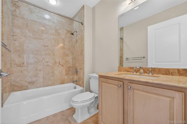 319 Trump Park, Shrub Oak, NY 10588