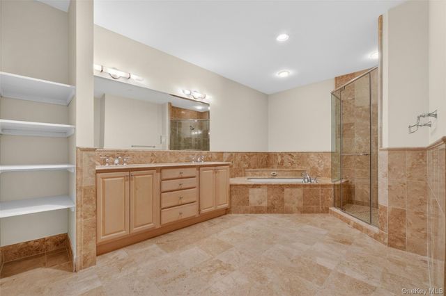 319 Trump Park, Shrub Oak, NY 10588