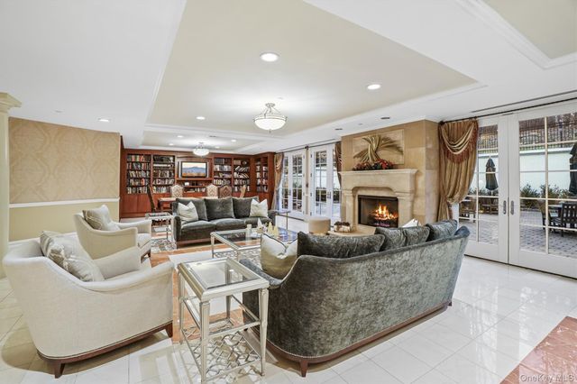 319 Trump Park, Shrub Oak, NY 10588
