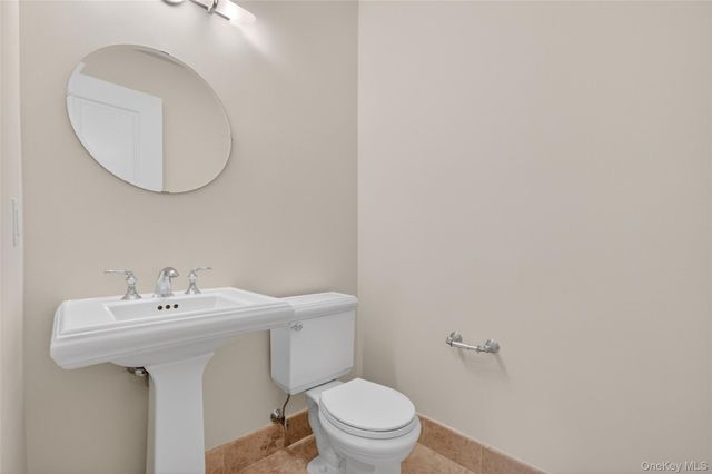 319 Trump Park, Shrub Oak, NY 10588