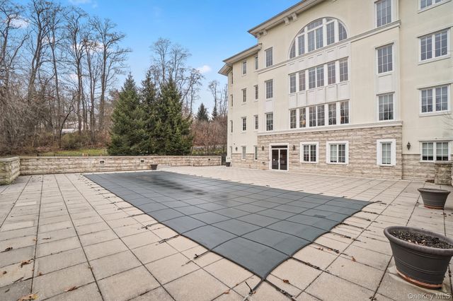 319 Trump Park, Shrub Oak, NY 10588