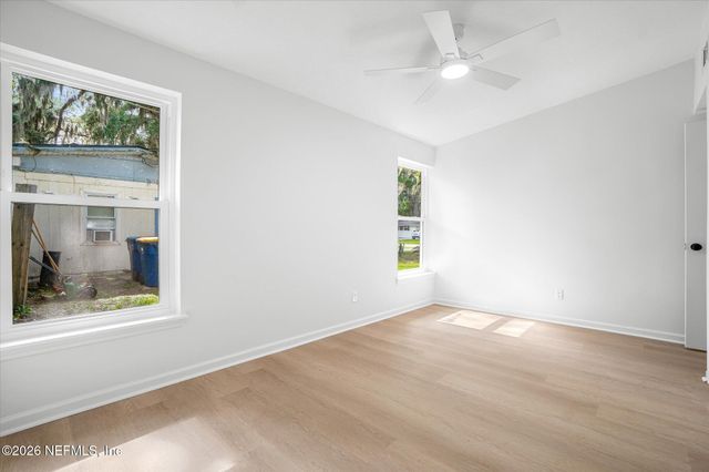 1124 NANTUCKET Avenue, Jacksonville, FL 32233