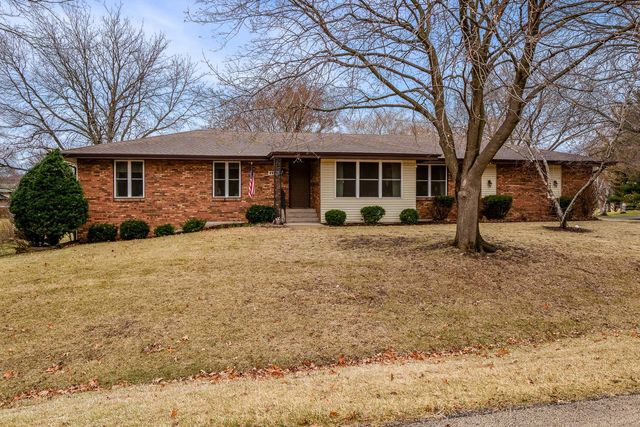 1570 FEATHERSTONE Boulevard, Rockford, IL 61107