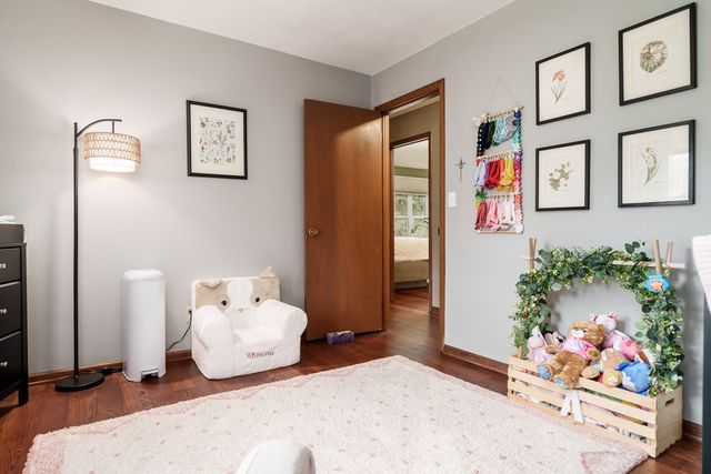 1570 FEATHERSTONE Boulevard, Rockford, IL 61107