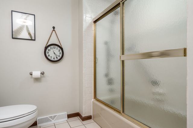 1570 FEATHERSTONE Boulevard, Rockford, IL 61107