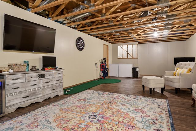 1570 FEATHERSTONE Boulevard, Rockford, IL 61107