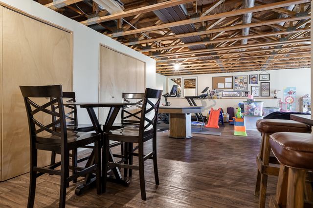 1570 FEATHERSTONE Boulevard, Rockford, IL 61107