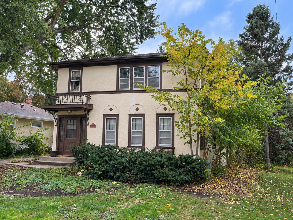 1370 Almond Avenue, Saint Paul, MN 55108 — exterior